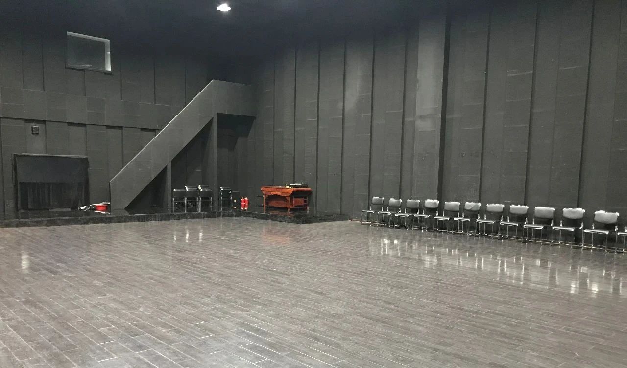北京北影艺考培训学校多功能形体课室 北京北影艺考培训学校多功能形体课室